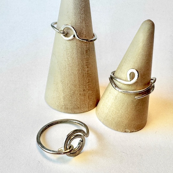 Set of 3 Rings size 6, 7, stackable silvertone - Picture 5 of 8